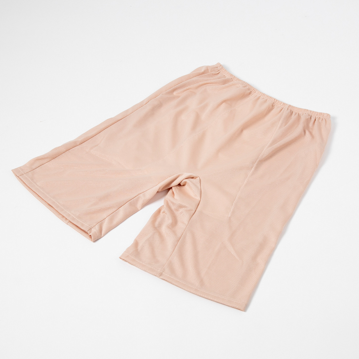 ペチパンツ サニタリー 防水布つき 透け防止 3分丈 防水 蒸れない メッシュ 通気性 スカートの下に重ねて安心 ブラック 黒 ベージュ サラサラ 透けない 生理 スカート ズボンの下 M L LL