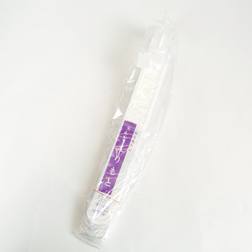 お着物に美しいえりもと 綸子 織柄入り衿芯 並サイズ 約79cm×4.5cm (襟芯 えりしん 礼装 舞踊 着付け 衿元 襟元 りんず) (和装呉服) (在庫限り)
